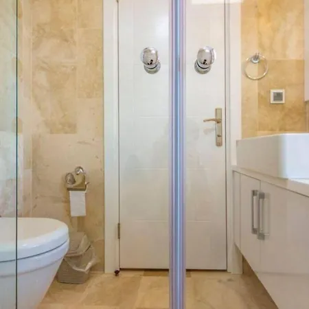 Vila Vuslat Apart-top Floor Duplex With Pool Kalkan