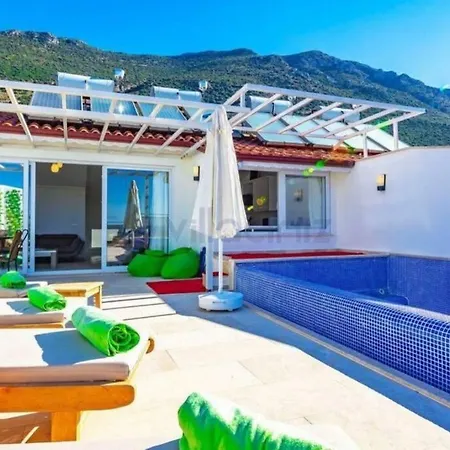Vuslat Apart-top Floor Duplex With Pool Kalkan